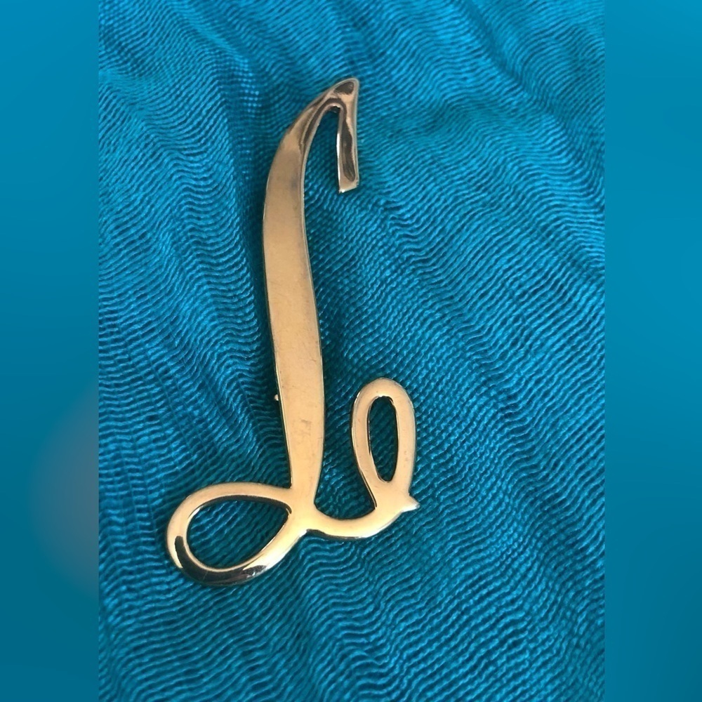 VTG Gold Tone Letter โLโ Cursive Brooch Make A Statement